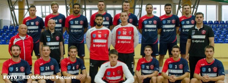 LHD Strikt Spaanse Benidorm en Roemeense Challenge Cup winnaar
