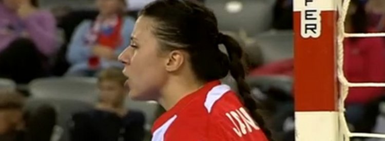 Jasmina Jankovic valt ernstig geblesseerd af bij Oranje