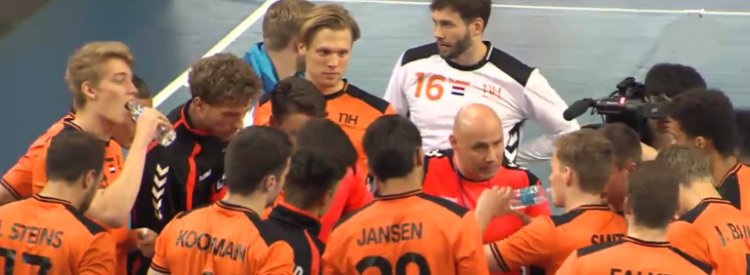 Nederlandse handballers winnen van Korea na dramatische 1e helft
