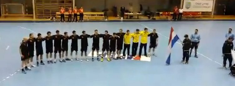 Oranje handballers U18 voor laatste test op stage naar Denemarken