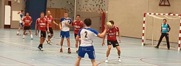 Tachos heeft een nieuw bestuur, nieuwe spelers en de staf uitgebreid