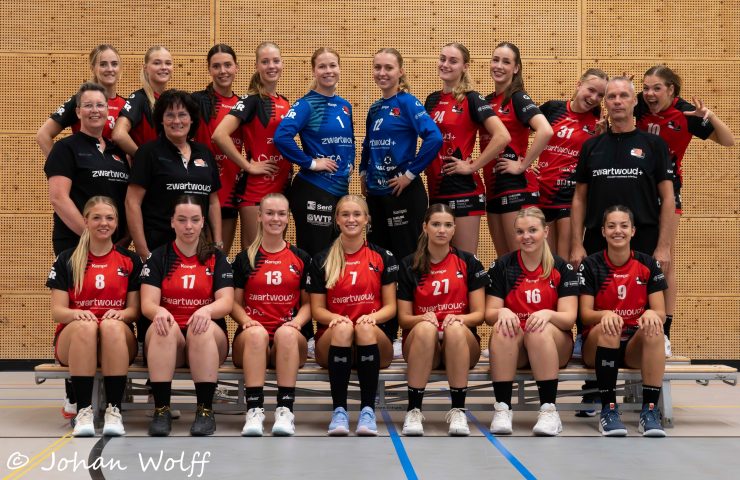 NATIONALE COMPETITIE DRAAIT DOOR; SPEELRONDE 11 CL VROUWEN