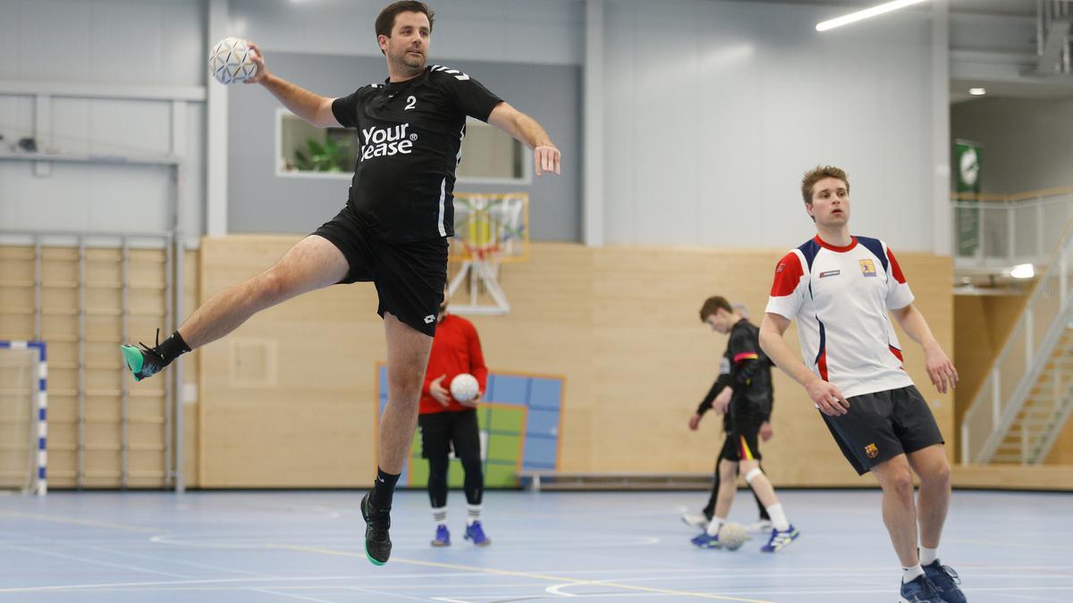 MAARTEN KOOIJMAN KOGELT BDC NAAR WINST OP UNI-VERDE